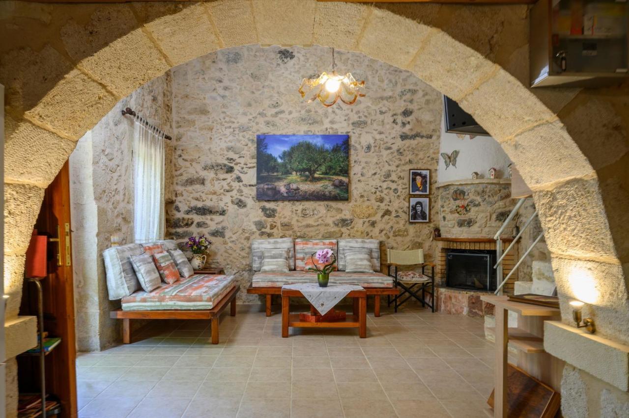 Pagonas Traditional House Apartment *